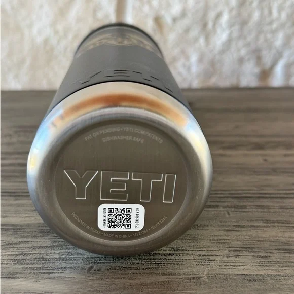 Yeti 18oz Bronco Rambler Black and Silver Water Bottle - Picture 4 of 7